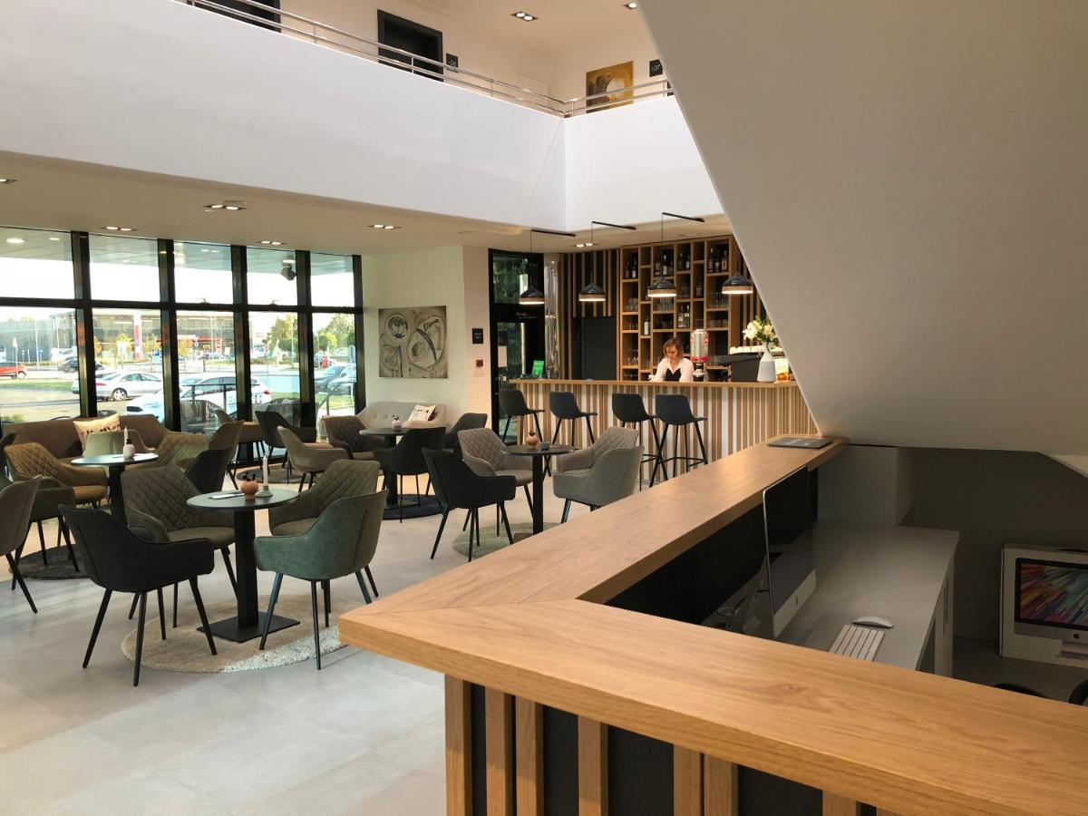 Hotel Cubis Lendava Ngoại thất bức ảnh