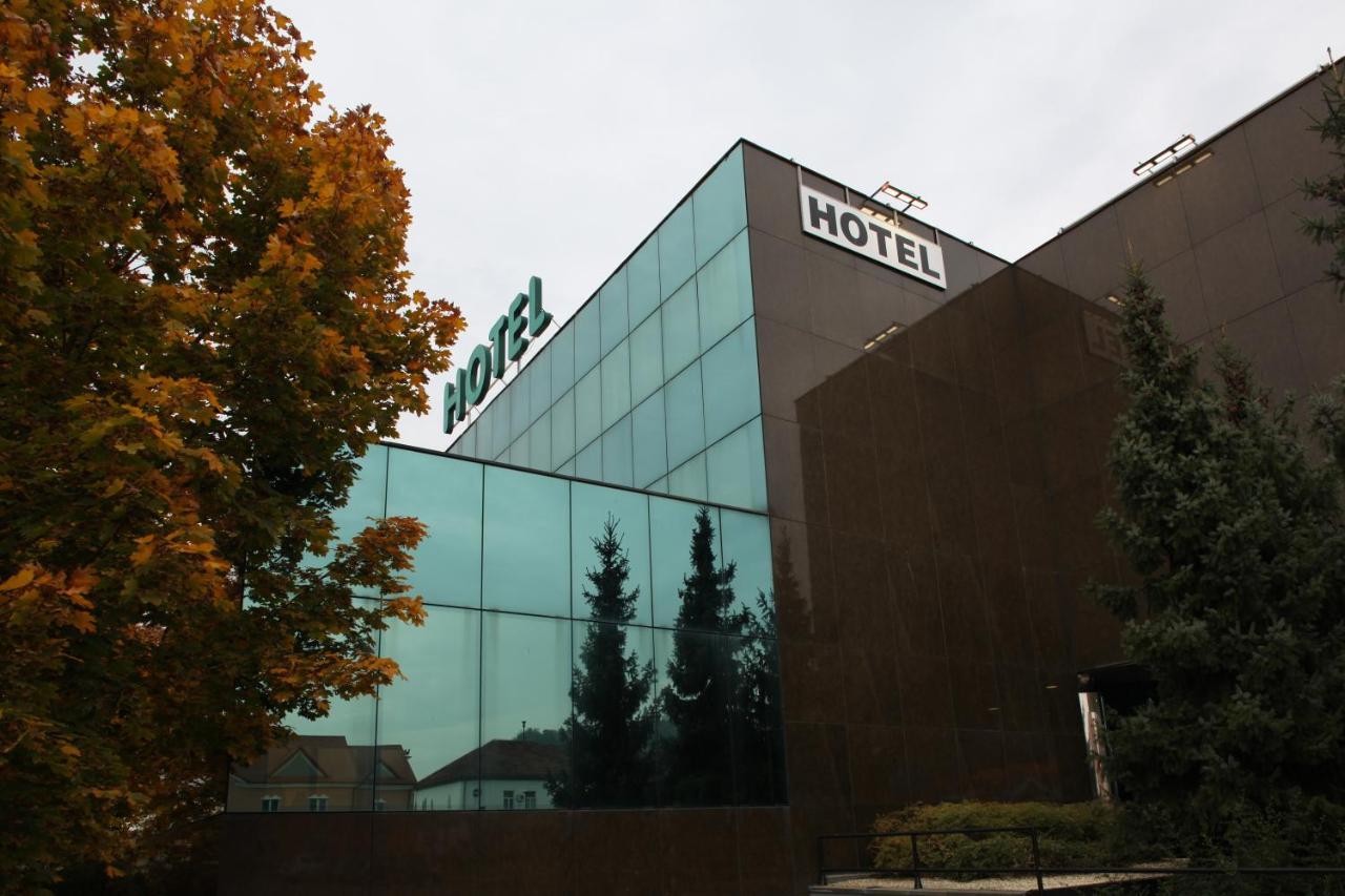 Hotel Cubis Lendava Ngoại thất bức ảnh
